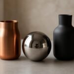 Réz, króm és matt fekete vázák a modern dekorációhoz